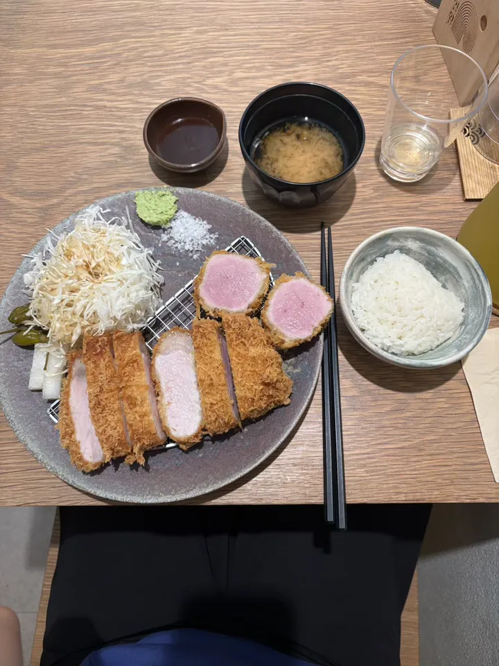 일월카츠 안국점